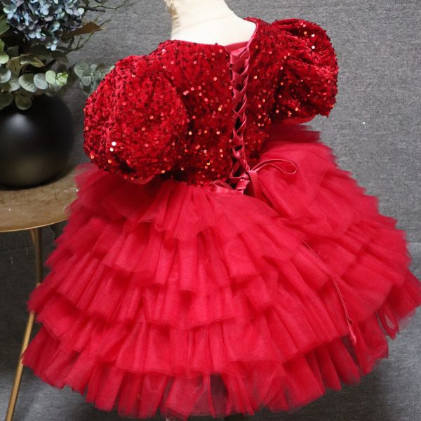 Red fairy girl dress, full of unique charm