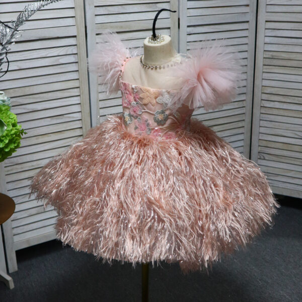 Pink fly-sleeved flower short children's clothing, birthday party dress, wedding dress and beauty pageant dress
