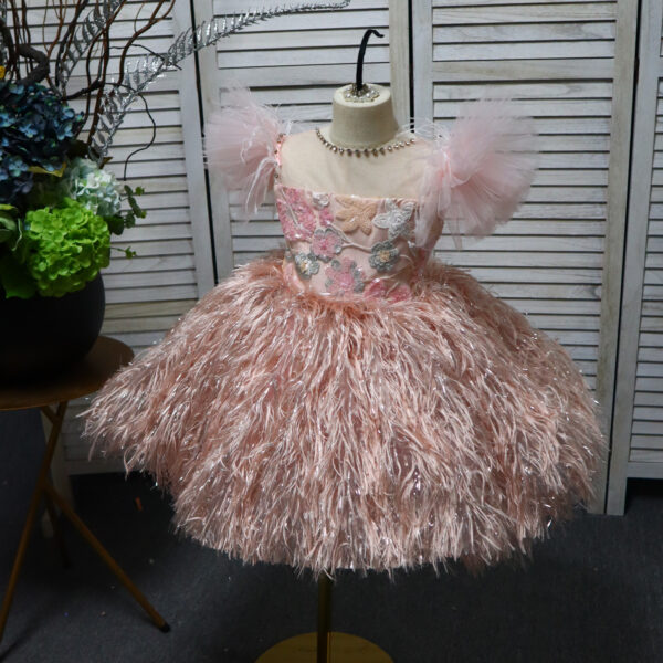Pink fly-sleeved flower short children's clothing, birthday party dress, wedding dress and beauty pageant dress