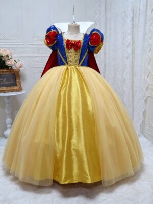 106 (7) Deluxe Snow White Princess Costume Dress for Girls, Sequin Puff‑Sleeve Ball Gown with Detachable Red Velvet Cape, White Stand‑up Collar & Red Bow Decor, Yellow Jacquard Tulle Long Dress for Birthday, Halloween Cosplay, Party, Photo Shoot for Kids 3‑12 Years Old