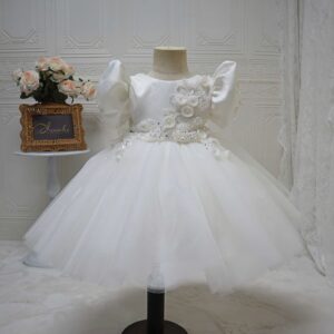 O1CN01aMu6b1x2KuJ3thOC_!!2217077453636-0-cib White Puff Sleeve Flower Girl Dress | Satin Big Bow Back Kids Pageant Gown Pearls Appliqued Tulle Dress for Wedding, Baptism & Birthday Party
